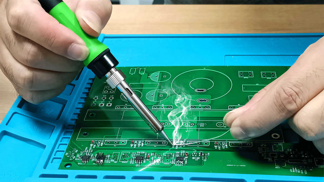 soldering electronics.jpg